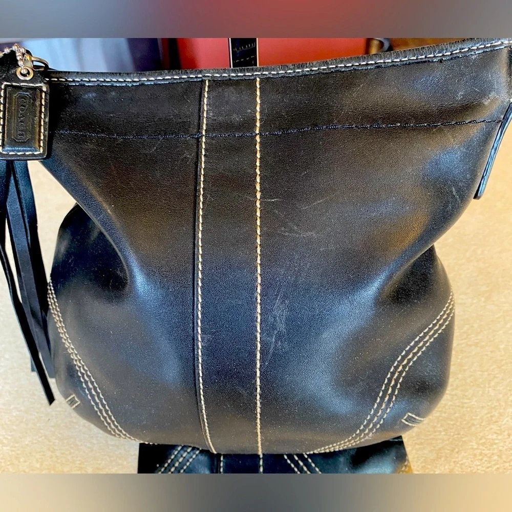 COACH Soho Black Leather Swingpack Small Crossbody Bag, EUC